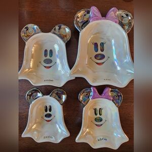 Disney Mickey and Minnie Mouse Ghost Measuring Cups by Zrike